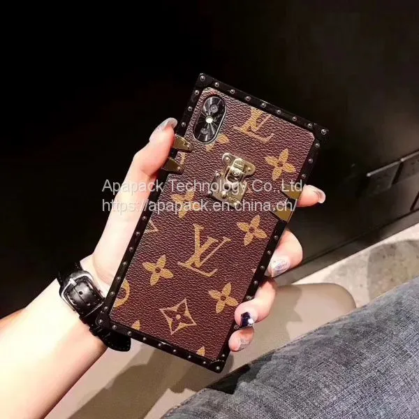 Новейшие чехлы LV для iPhone 2019 года