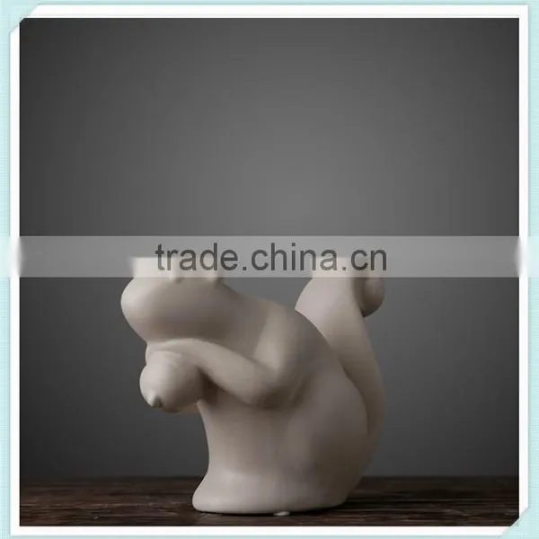 Resin Squirrel Statue Squirrel Figurine for Home Decoration photo-4