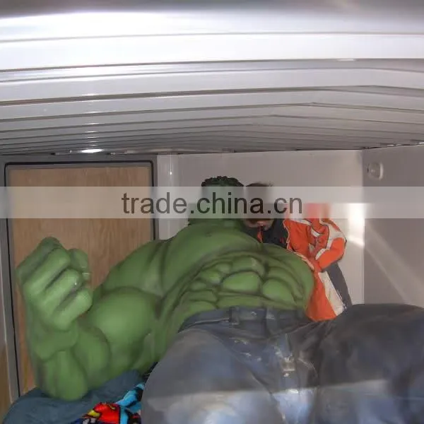 Outdoor Garden Decoration Fiberglass Material Life Size Hulk Statue for Sale photo-3