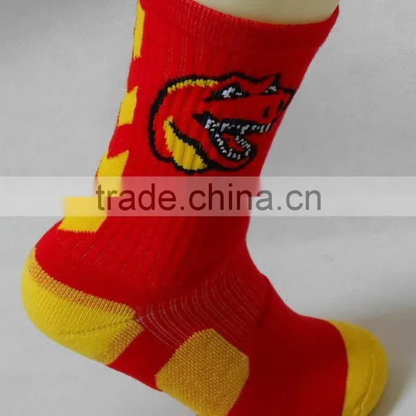Men Dri Fit Elite Basketball Compression Socks With Polyester and Cotton photo-3