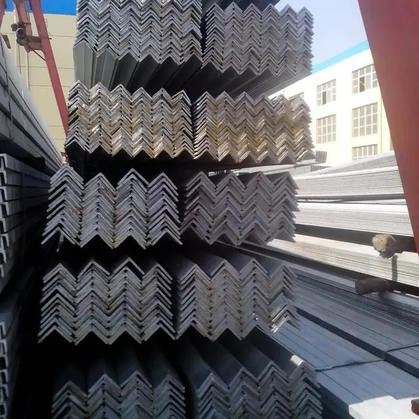 ASTM A36 S235JR Hot Rolled Angle Iron Equal Angle Steel For Building Engineering photo-2