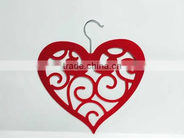Heart Shaped With Flocking Surface Plastic Scarf Hanger From China photo-3