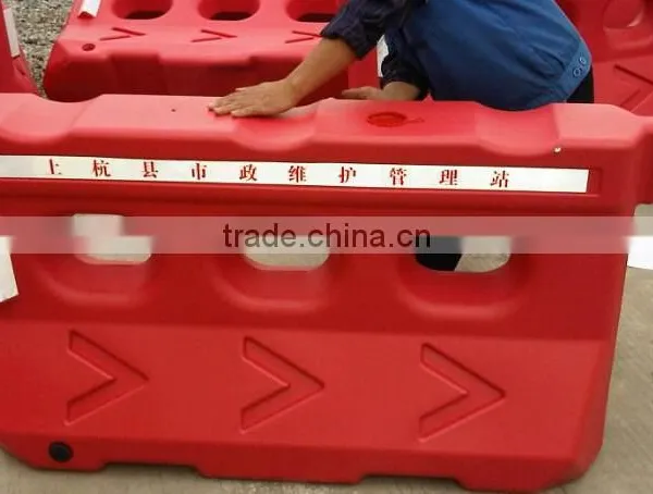 Competitive Price &timely Delivery Road Barrier Blow Mould photo-6