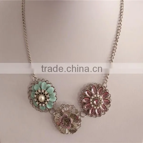 White Gold Plated Fashion Flower Jewelry Necklace, Crystal Necklaces Jewelry photo-4