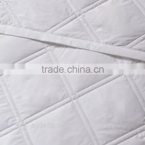 Hotel Cotton White Down Alternative Microfiber Duvet photo-2