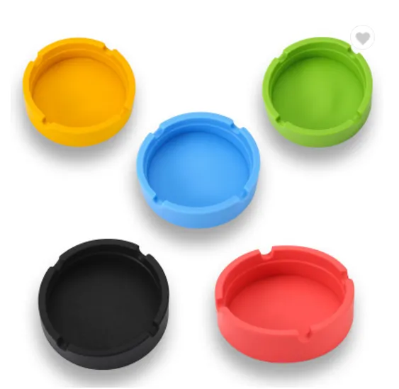 Round shape waterproof fancy rubber hanging silicone cigarette ashtray