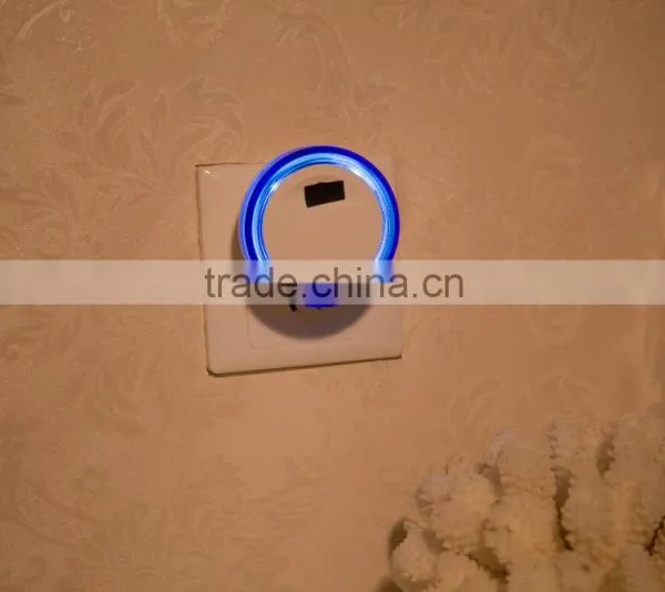0.36W Plug in LED Night Light Lamp With Sensor photo-3