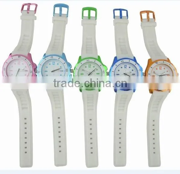 Fantastic Silicone Men's Watches Fashion Quartz Japan Movement Watch photo-4