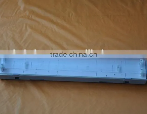 China Supplier T8 Energy Saving Dust Proof Ip65 Tri-Proof Led Light photo-2