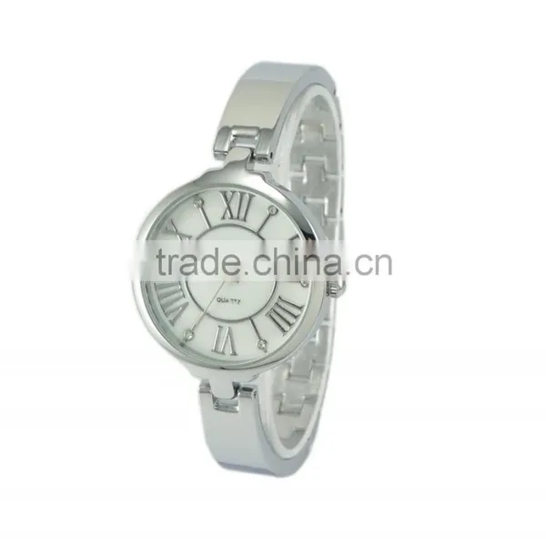 New Roman Design Mother of Pearl Dial Ladies Fancy Watches photo-3