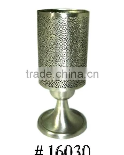 Whole Home Beautiful Decoration Brass Hurricane Candle Holder photo-3