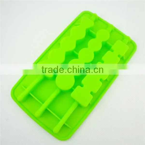 Funny Sugar-coated Berry Shaped 3 Cavity Silicone Ice Tray Mold With Sticks photo-5