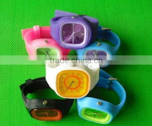 2016 Hottest Sale Unisex Students Digital Square Black and White LED Watch photo-6
