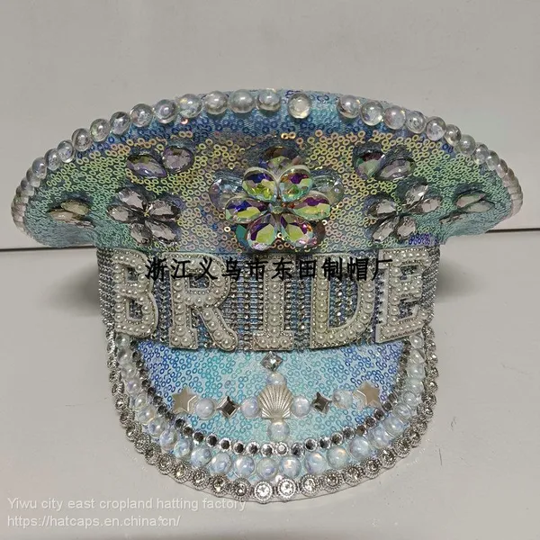 Plans for a Friend Wedding Gift, This is a Good Choice, Everyone Want to Take With Charming Bride photo-3