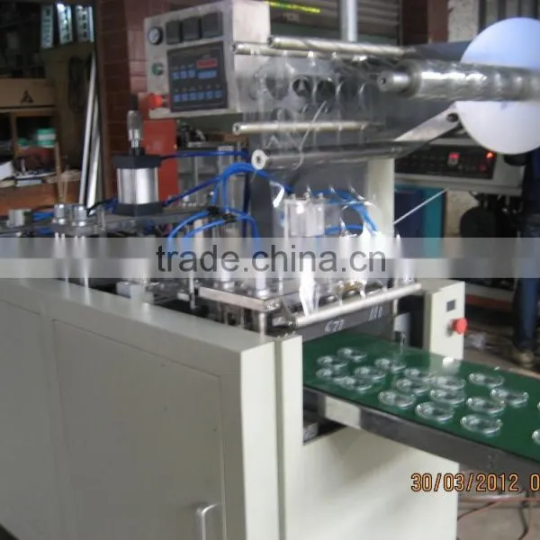 2014 Best Sale CE Standard Automatic Plastic Cup Lid Thermoforming Machine, Plastic Cup Lid Thermoforming Machine photo-4