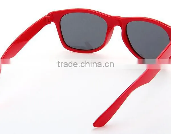 2016 Cheap OEM Sunglasses Own Logo Sunglasses Promotion photo-3