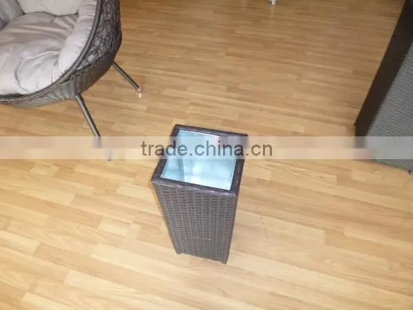Outdoor Garden PE Rattan Handmade Three Sizes Plastic Flower Pot , Beautiful Plastic Flower Pot photo-2