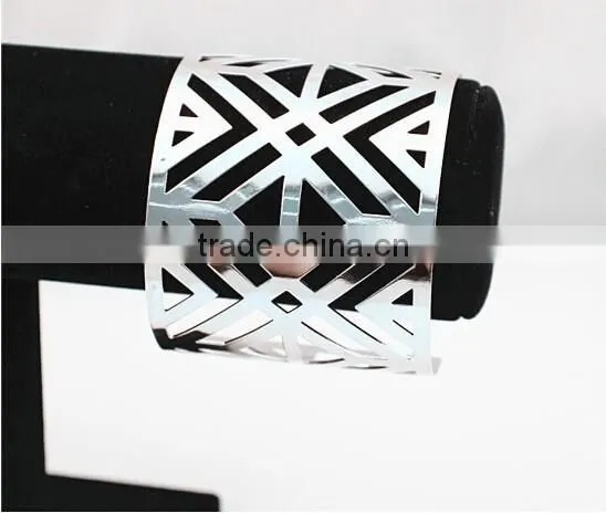 European Golden Exaggerated Wide Metal Hollow Cuff Bangle for Women photo-5