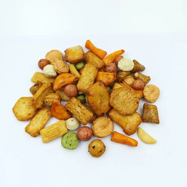 Factory Supply Assorted Baked Rice Cracker & Seasoned Peanut Mix, Multi Shape Savory Mixed Snack Blend, Custom Flavor photo-2