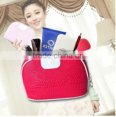Five Color Stylish Waterproof Shell Snake pu Lamination Promotional Toiletry Bag/makeup Bag photo-3