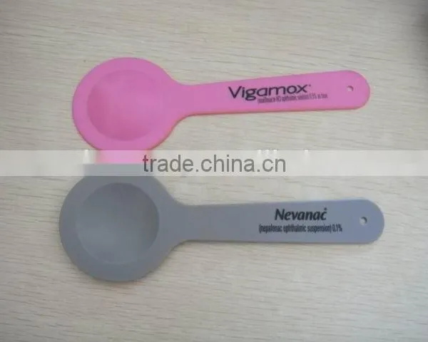 Plastic eye occluder