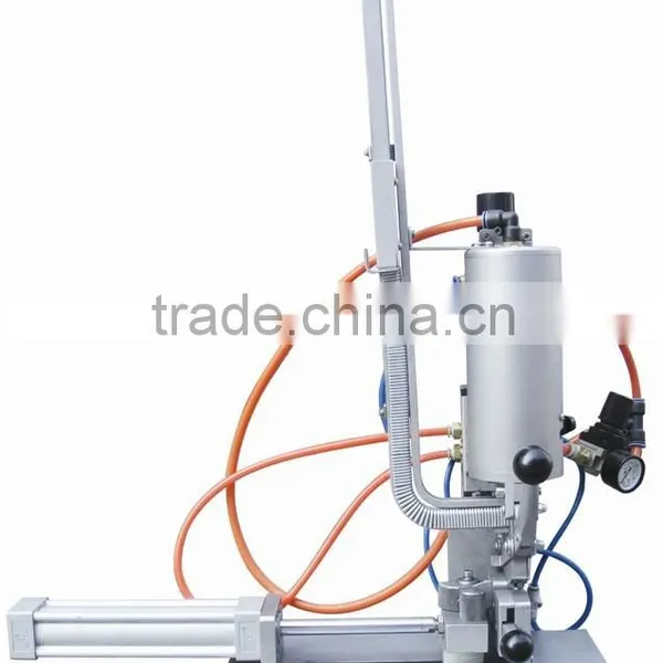 Mechanical Double Clipping Machine photo-5