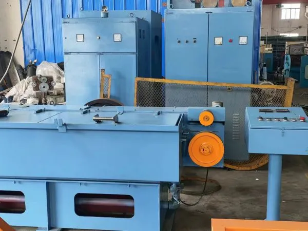 Center wire drawing machine with continuous annealing equipment