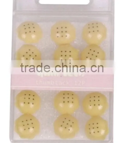 colored push pins
