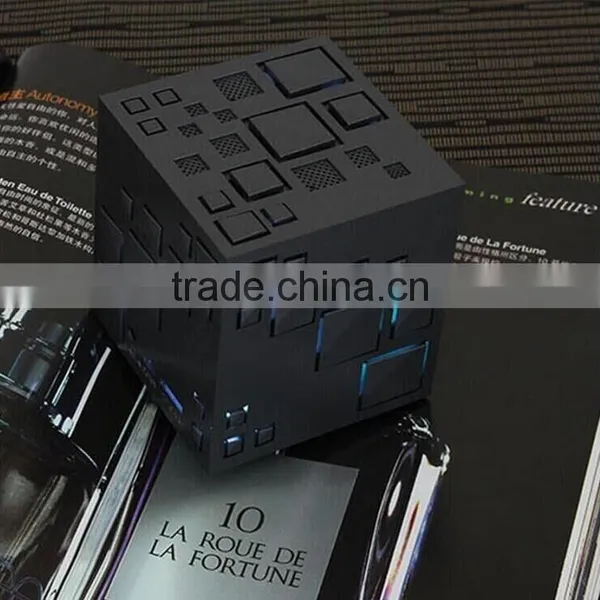 New Arrival Magic Cube Wireless Bluetooth Speaker With LED Flashlight/FM Radio Portable Q Plus Rubik's Cube Bluetooth Speaker photo-3
