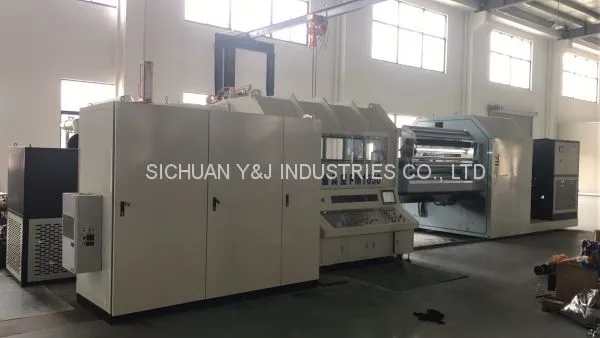 China Vacuum Metallizer Machine Vacuum Metallizing Machine for Anti Counterfeiting, Holographam Film Packaging Film Hot Stamping Foil photo-3