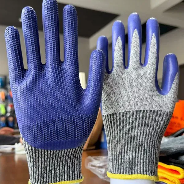 Hppe Spandex Nylon and Glassfibre 13 Gauge Knitted Physical Pressed Latex Palm Coated Anti-cut Level 5 Safety Work Gloves for Workers