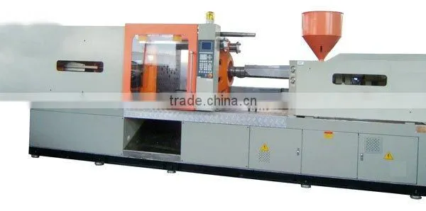 Plastic injection molding machine