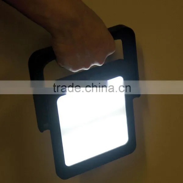 Black Solar LED Camping Light With Charger photo-2