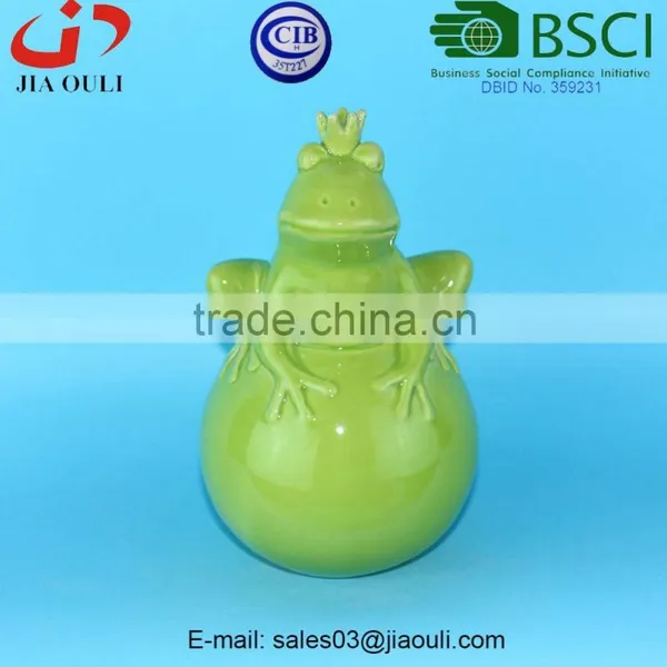 BSCI Audit Factory EASTER Gifts Ceramic Cute Frog Prince on Ball Figurines, Novelty Frog Figurine photo-2