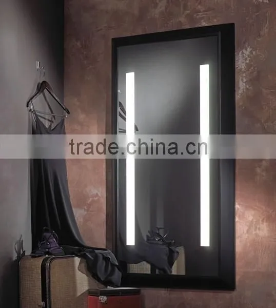 Decorative Illuminated Wall Mounted Make up Mirror With Light photo-4