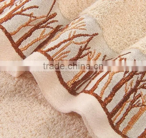 Hot Sale Luxury Embroidery Bamboo Face Towel photo-6