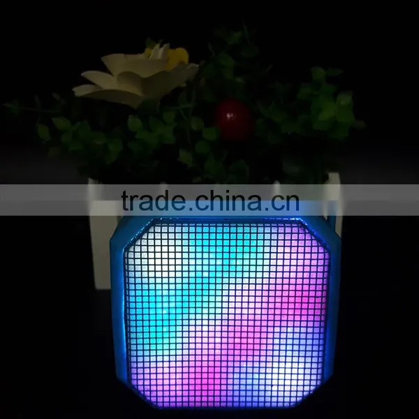 2016 New Design Led Flashing Light Speaker With Wireless Bluetooth Audio Receiver 10000mah Power Bank photo-6