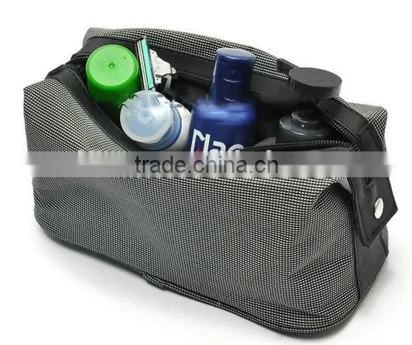 Elegant Small Plaid Toiletry Bag Travel Organizer Cosmetic Bag for Men Women photo-6