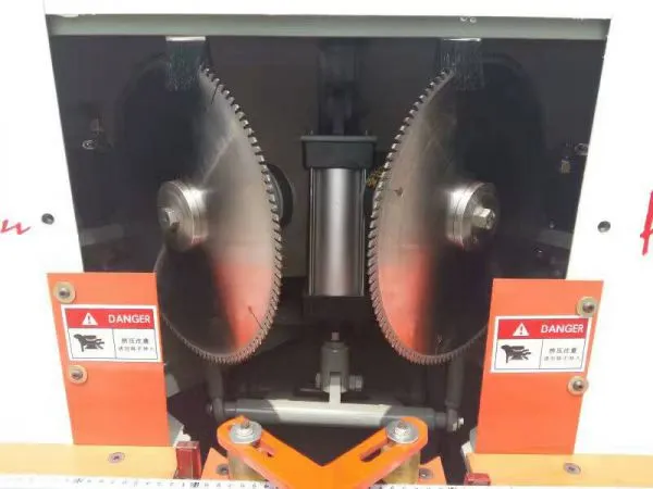 430kg Weight Miter Cutting Machine Aluminium Manufacturing Machines photo-3