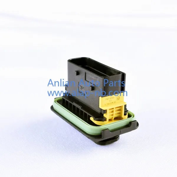 1-1564407-1 TE Housing Sealed Waterproof Connector Terminals COO CN in Stock