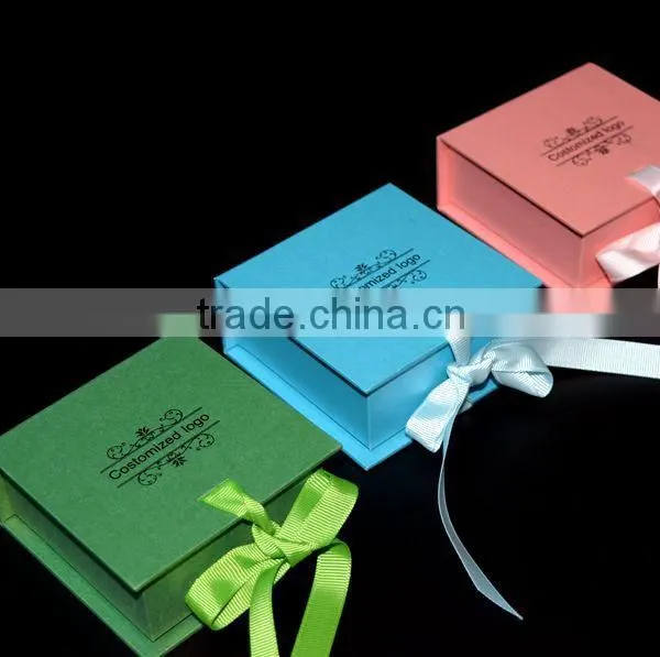 Lovely and Sweet Glove Packaging Gift Paper Box photo-2