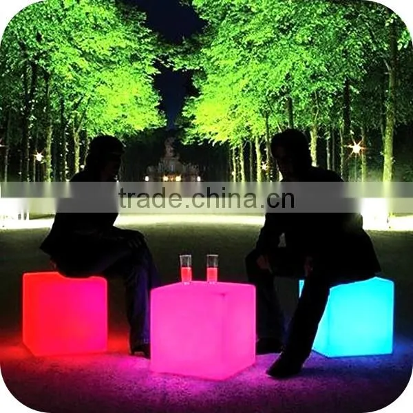 2014 New Acrylic Outdoor Plastic Led Light Cube 10*10*10cm photo-3