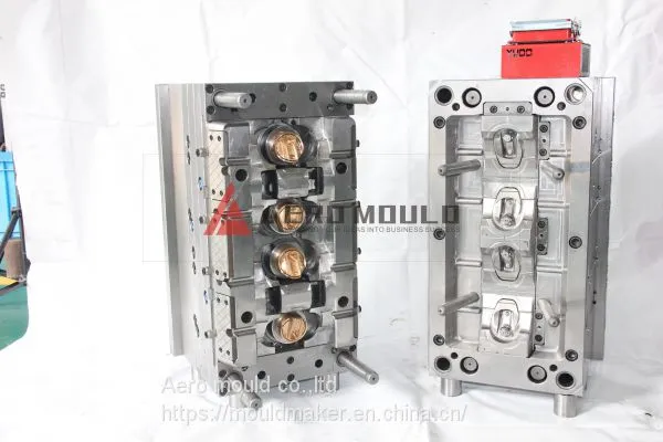 Plastic cap mould