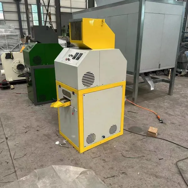 Double Roller Granulator Waste Wires Fertilizer Pellets Machine Copper Rice Machine for Sale photo-2