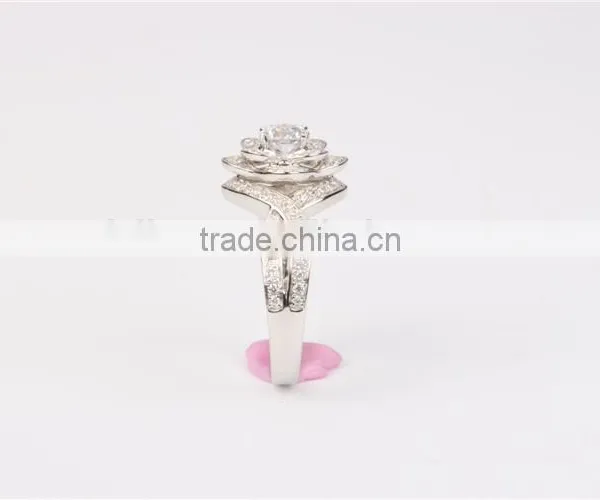Micro Pave Setting Elegant Rose Shape Design 925 Sterling Silver Wedding Ring photo-5