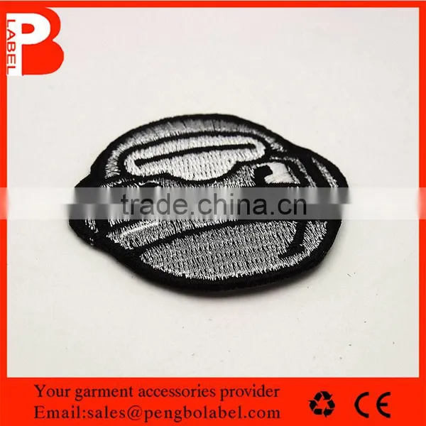 High Quality Embroidered Brand Name Logo Woven Label Custom Clothing Label photo-5