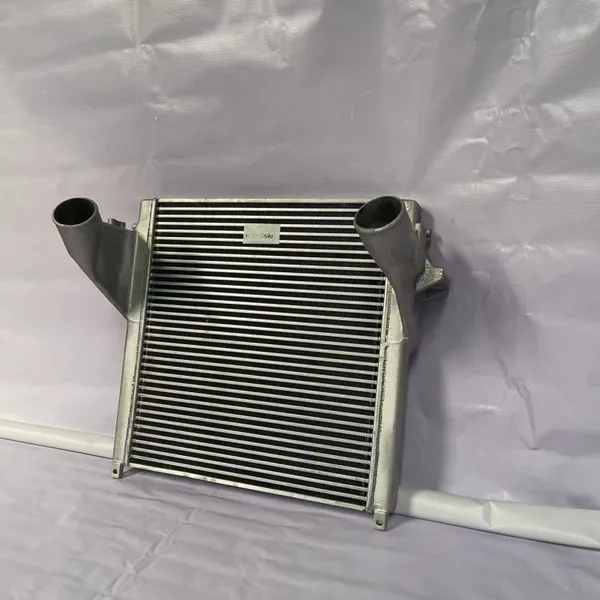 Radiator Pop-ups FAW J6 Truck Intercooler 1119010-Q5140 Auto Cooling System photo-3