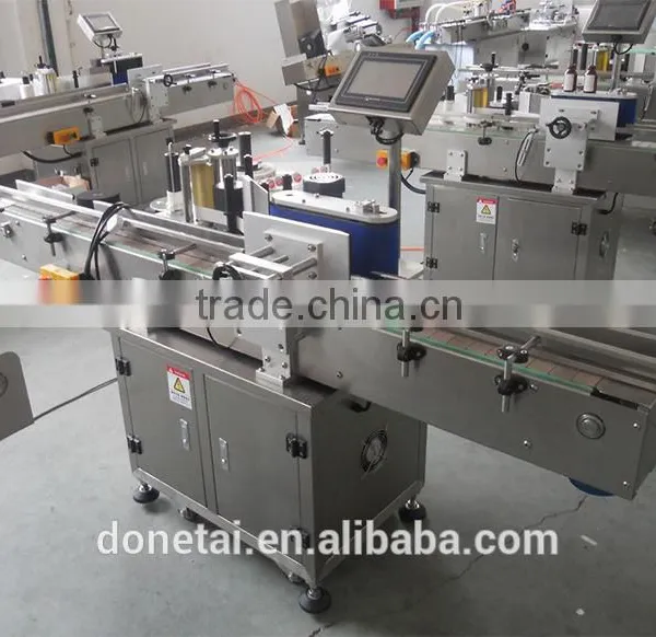 Automatic Lubricating Oil Bottle Labeler photo-2