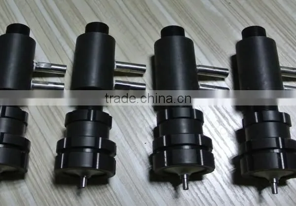 China Guangzhou Factory Small Perfume Bottle Four Head Filling Machine/equipment With Negative Pressure for Sale photo-5