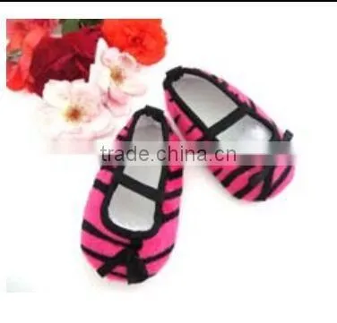 2016 New Design High Quality Boutique Soft Baby Sole Shoes photo-4